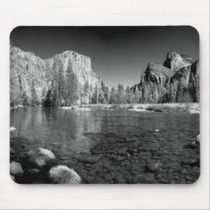 USA, California. Yosemite Valley View Mouse Pad