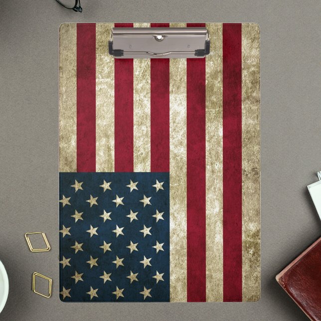 USA Flag Grunge Clipboard (Creator Uploaded)
