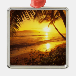 USA, Hawaii, Maui, Colourful sunset in a 2 Metal Tree Decoration
