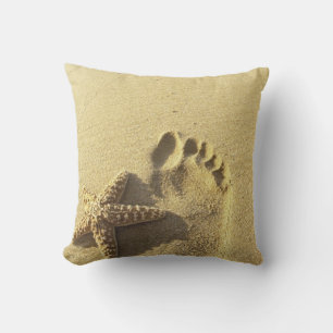 USA, Hawaii, Maui, Makena Beach, Footprint and Cushion