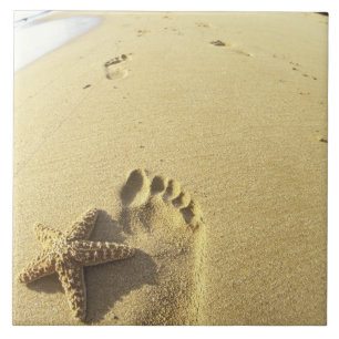 USA, Hawaii, Maui, Makena Beach, Footprint and Tile