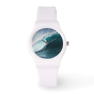 USA, Hawaii, Oahu, Large waves Watch