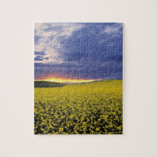 USA, Idaho, Swan Valley. A fiery sunset erupts Jigsaw Puzzle