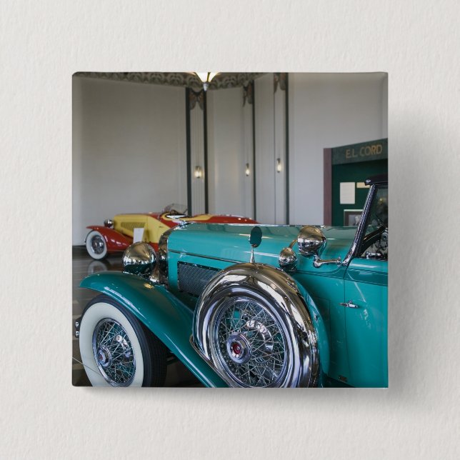 USA, Indiana, Auburn: Auburn, Cord, Duesenberg 3 15 Cm Square Badge (Front)