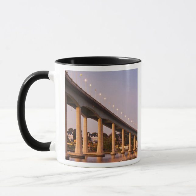 USA, Maryland, Annapolis. Severn River bidge, Mug (Left)