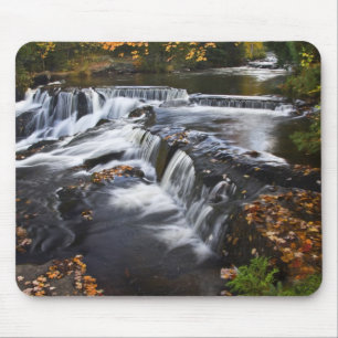 USA, Michigan, Upper Peninsula. Bond Falls and Mouse Pad