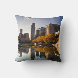USA, Nebraska, Omaha, Gene Leahy Mall, Skyline Cushion