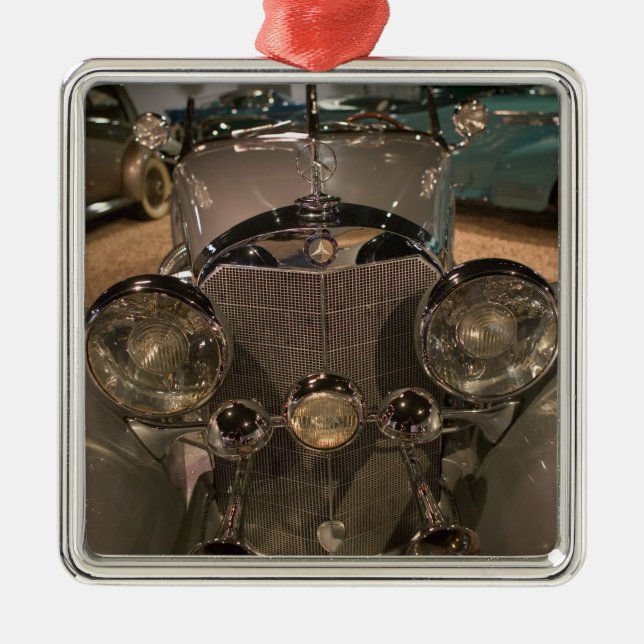 USA, Nevada_Reno: National Automobile Museum 2 Metal Tree Decoration (Front)