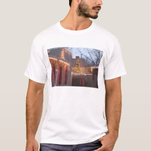 USA, New Mexico, Santa Fe: Canyon Road Gallery T-Shirt