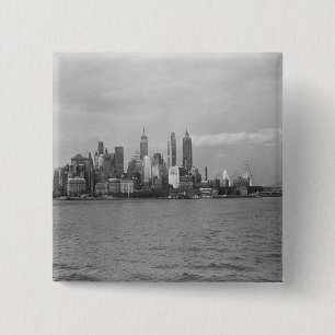 USA New York City Manhattan skyline B&W 15 Cm Square Badge