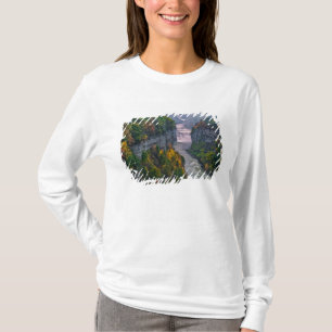 USA, New York, Letchworth State Park. River and T-Shirt
