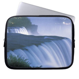 USA, New York, Niagara Falls. American Falls in Laptop Sleeve