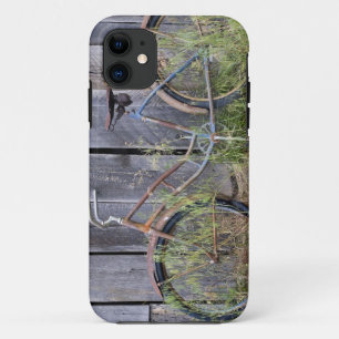 USA, Oregon, Bend. A dilapidated old bike Case-Mate iPhone Case
