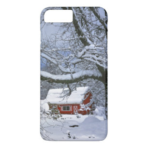 USA, Oregon, Clackamas County. Fresh snow Case-Mate iPhone Case