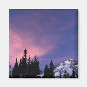 USA, Oregon, Mount Hood from Timberline Magnet