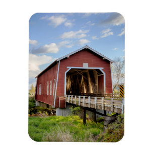 USA, Oregon, Scio, Shimanek Bridge Magnet