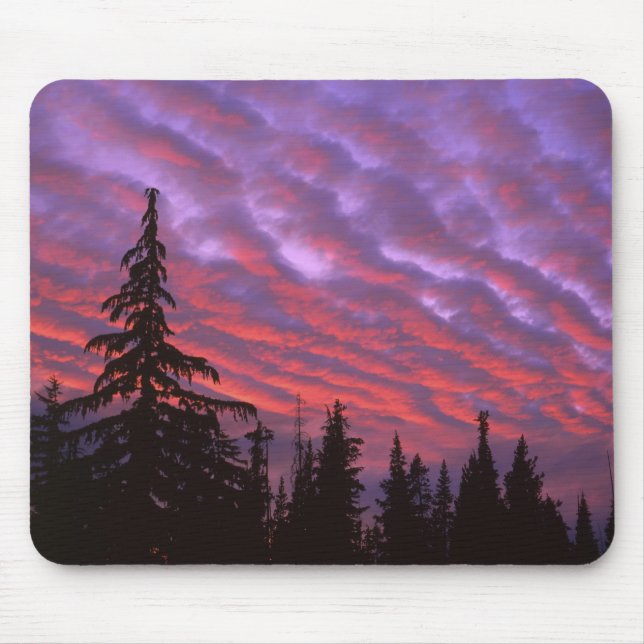 USA, Oregon, Three Sisters Wilderness, Vivid Mouse Pad (Front)