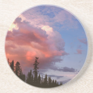 USA, Oregon, Umpqua National Forest. Storm Coaster