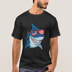 USA Shark Humourous - Independence Day Underwater T-Shirt