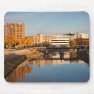 USA, South Dakota, Sioux Falls, City Skyline Mouse Pad