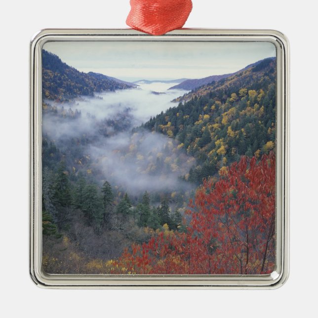 USA, Tennessee, Great Smokey Mountains National Metal Tree Decoration (Front)