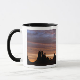 USA, Utah, Monument Valley National Park. 2 Mug