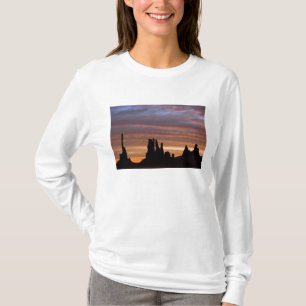 USA, Utah, Monument Valley National Park. 2 T-Shirt