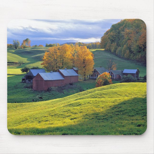 USA, Vermont, Jenne Farm. Rolling green hills Mouse Pad (Front)