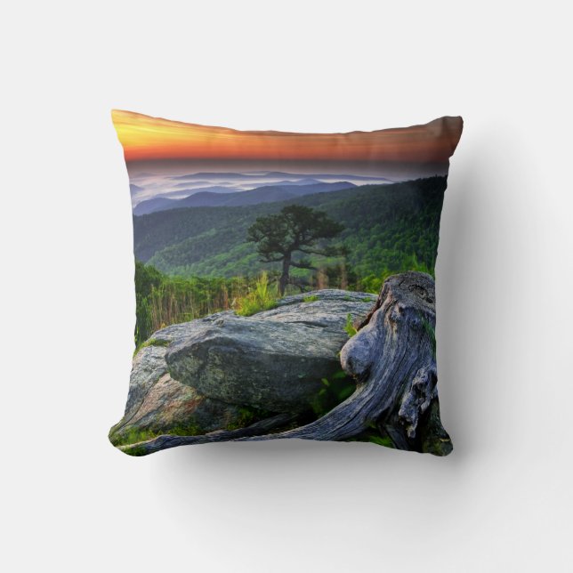USA, Virginia, Shenandoah National Park. Cushion (Front)