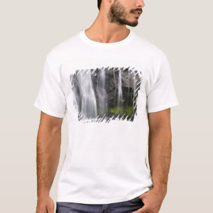 USA, WA, Mt. Rainier NP, Narada Falls T-Shirt