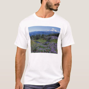 USA, Washington Mt. Adams Wilderness, Meadows T-Shirt