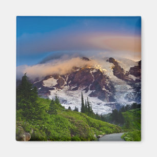 USA, Washington, Mt. Rainier. Morning sun Magnet