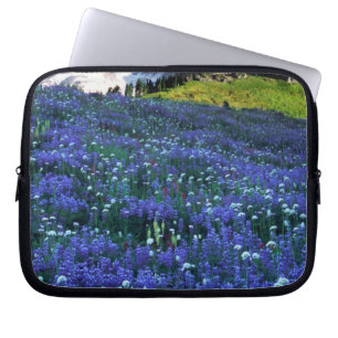 USA, Washington, Mt. Rainier National Park. Mt. Laptop Sleeve