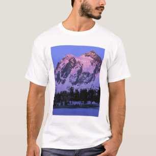 USA, Washington, Mt. Shuskan in North Cascades T-Shirt
