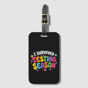 v luggage tag