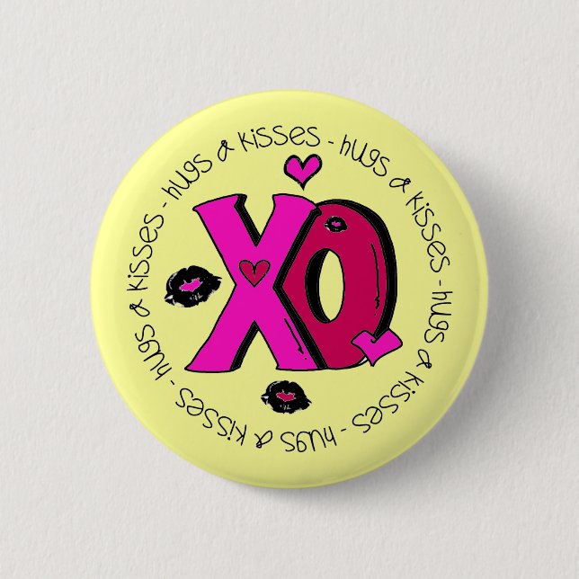 Valentine Hugs and Kisses 6 Cm Round Badge (Front)