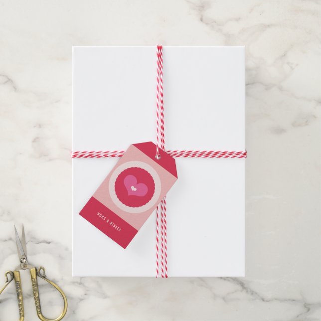 Valentine Pink Sweetheart Scalloped Photo Gift Tag (With Twine)