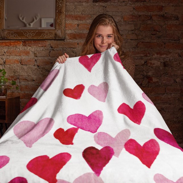 Valentine’s Day Watercolor Hearts – pink Fleece Blanket (Creator Uploaded)