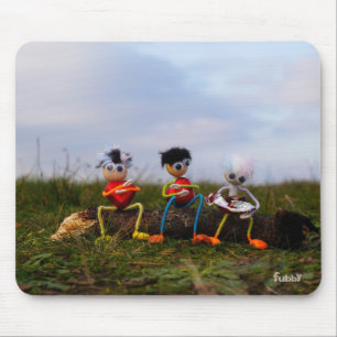 Valentine's bench with fubby love's humor. mouse pad