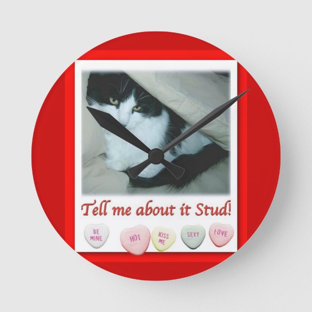 Valentine's Day Black and White Cat Round Clock (Front)