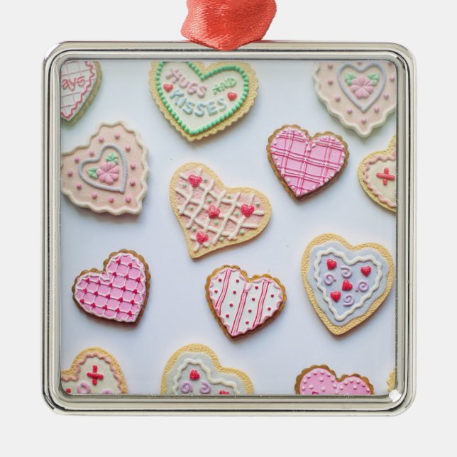 Valentine's day heart cookies            metal tree decoration (Front)