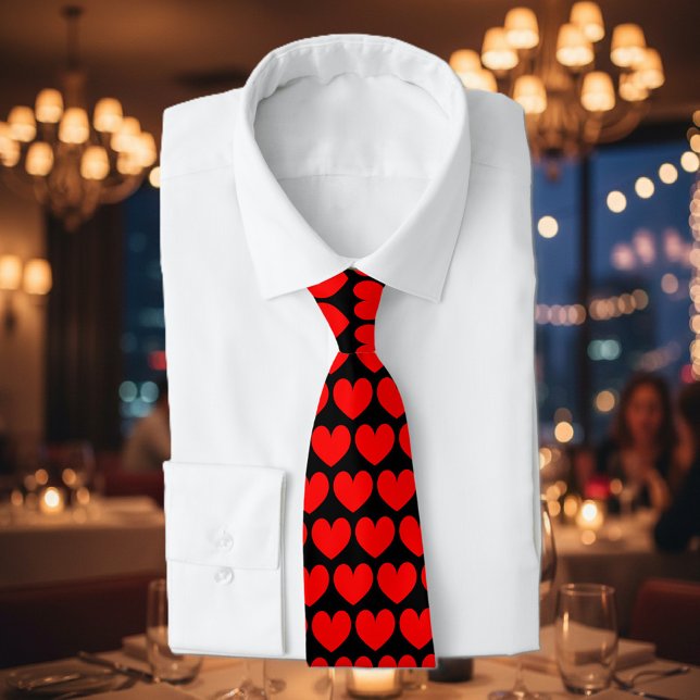 Valentine's Day neck tie with red heart pattern (Valentine's Day neck tie)