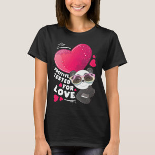 Valentine's day panda with heart T-Shirt