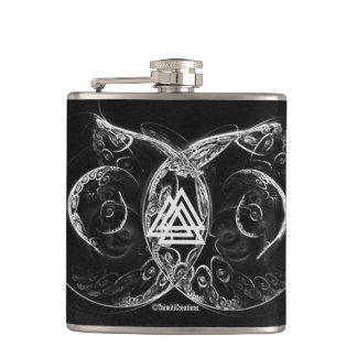 VALKNUT . Viking's raising Hip Flask