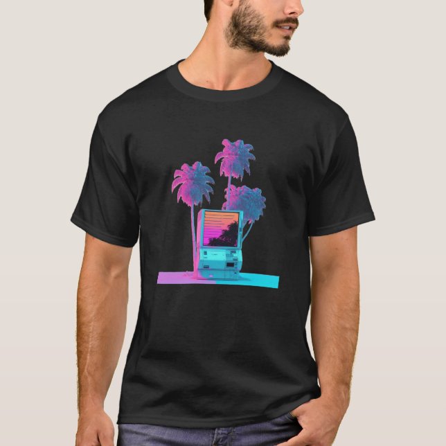 Vaperwave Aesthetic Glitch Palm Tree Retrowave Syn T-Shirt (Front)