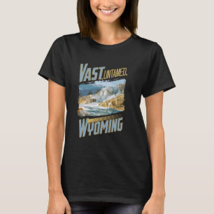 Vast Untamed Wyoming DesignStunning design capturi T-Shirt
