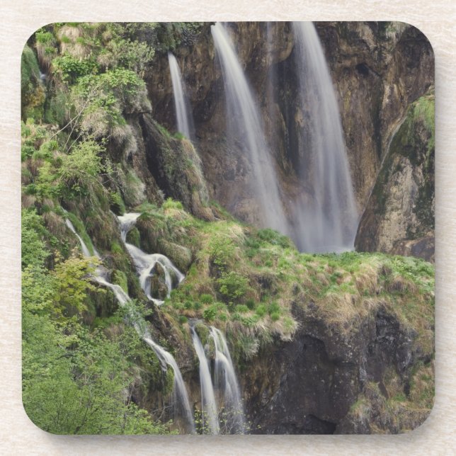 Veliki Slap (Waterfall) Plitvice Lakes National Coaster (Front)