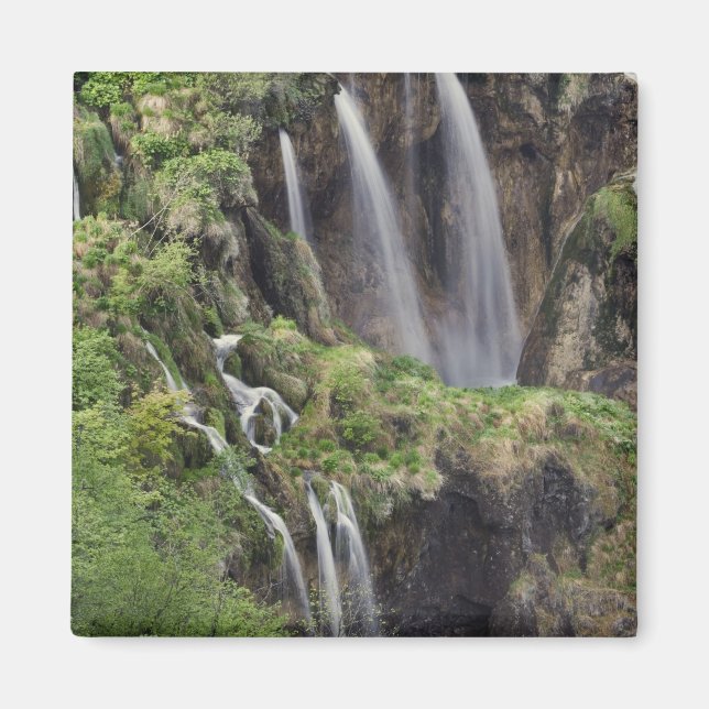 Veliki Slap (Waterfall) Plitvice Lakes National Magnet (Front)