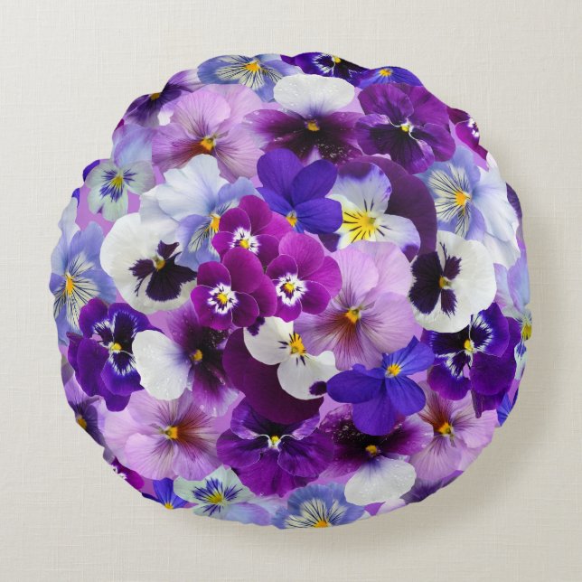 Velvet Pansy Purple Garden Floral Pattern  Round Cushion (Front)