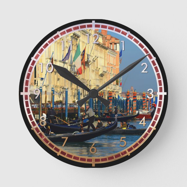 Venetian gondoliers round clock (Front)